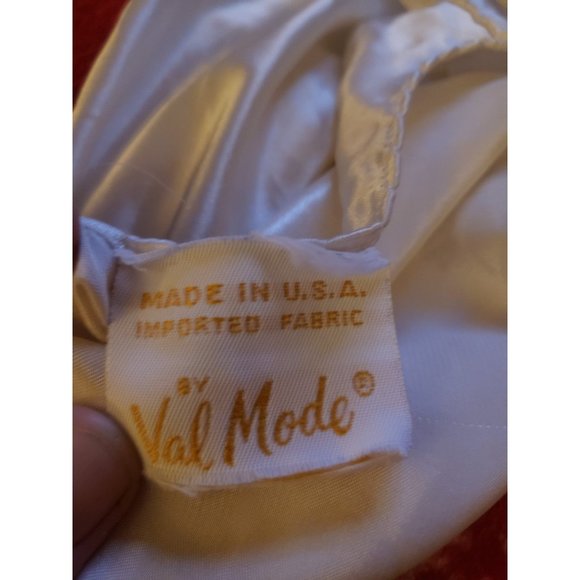 80s Pink Satin Robe - Picture 4 of 4